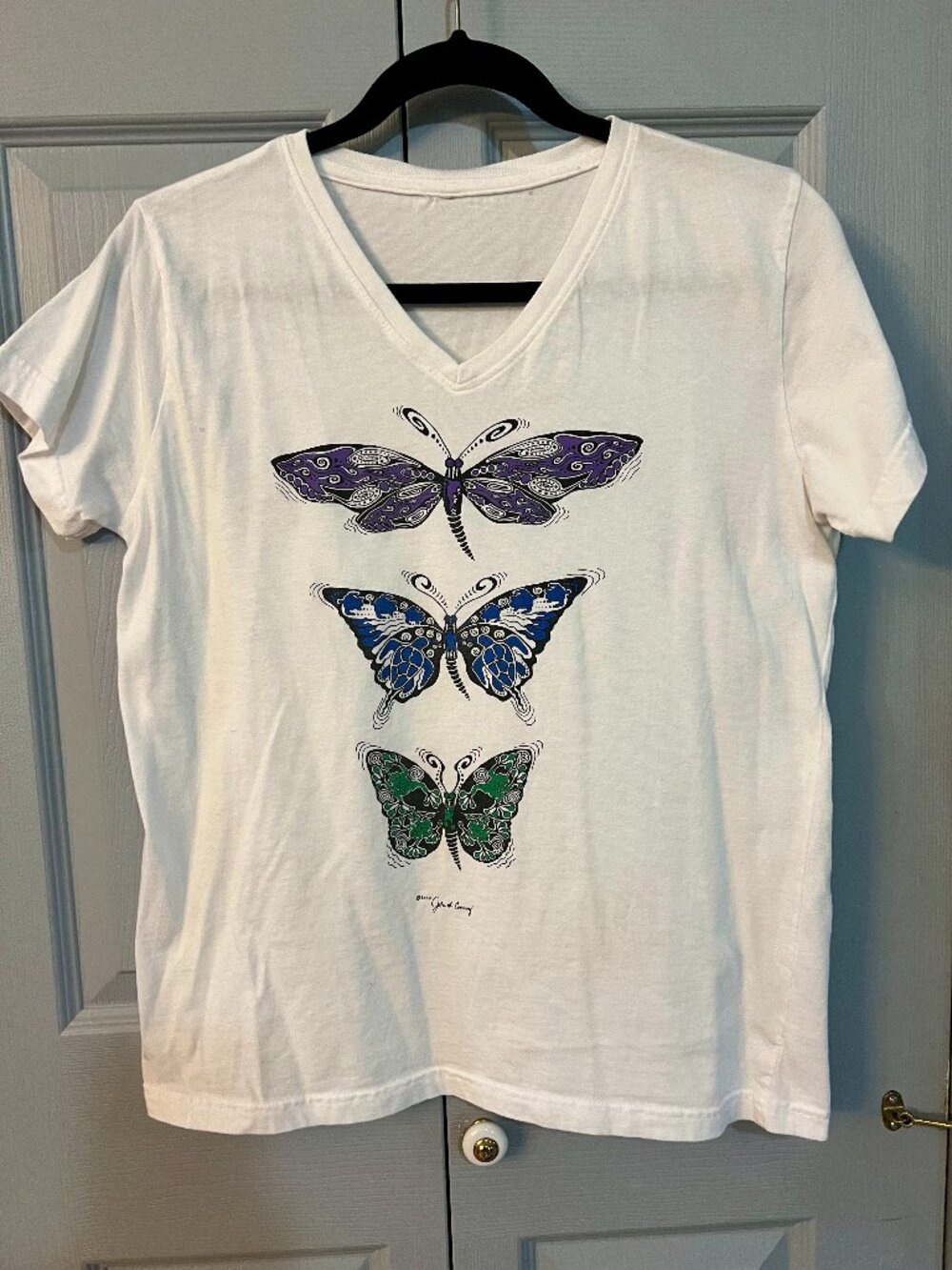 V Neck T-Shirt w/ Butterflies